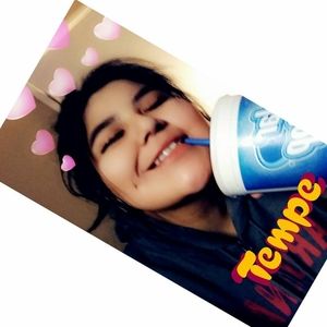 Meet your Posher, Maxine